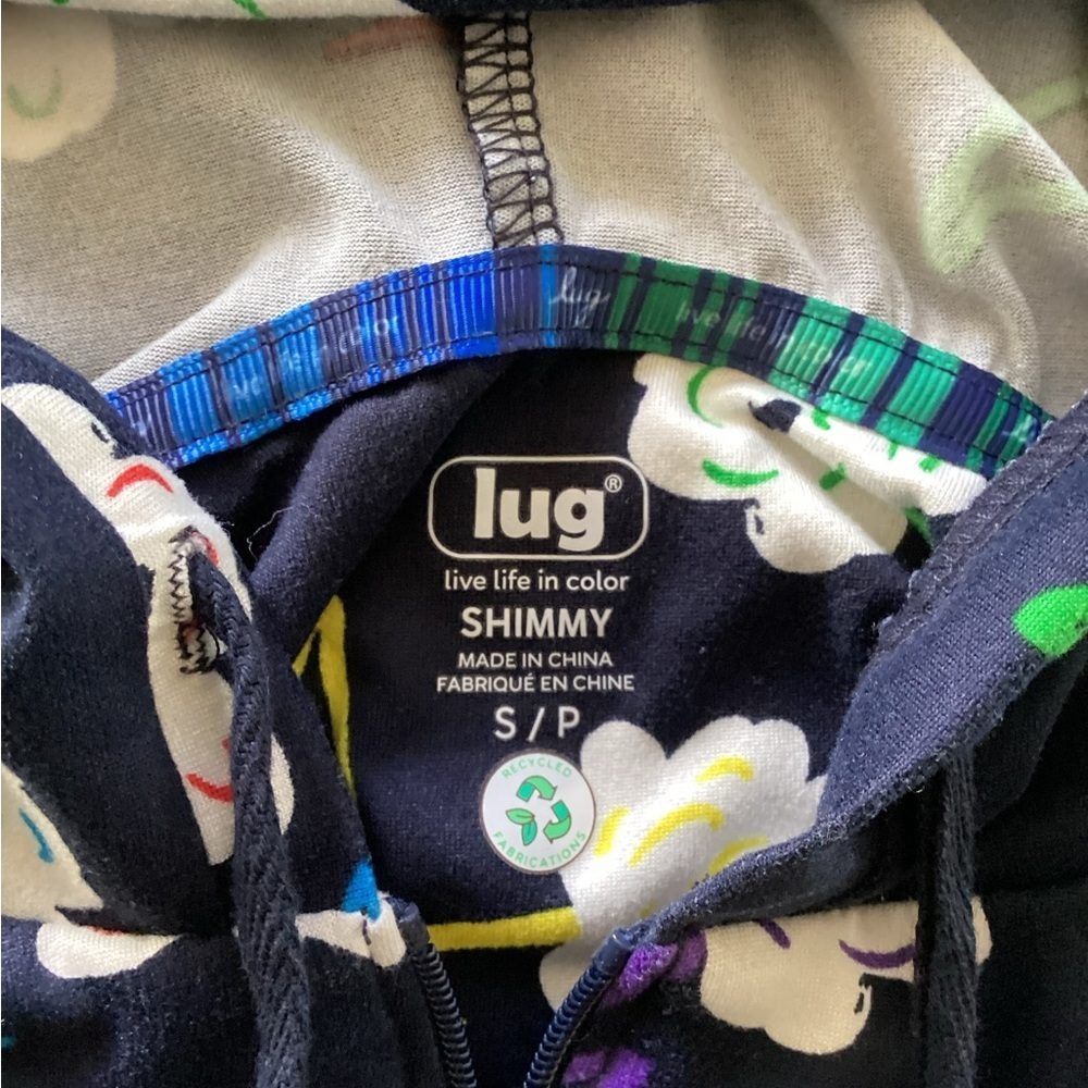 Lug Shimmy floral full zip pockets SZ S
Pit to pit 19”
Length 27”
Pockets
GK - Picture 3 of 6
